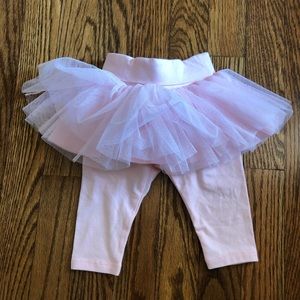 Adorable pink Gap tutu leggings.